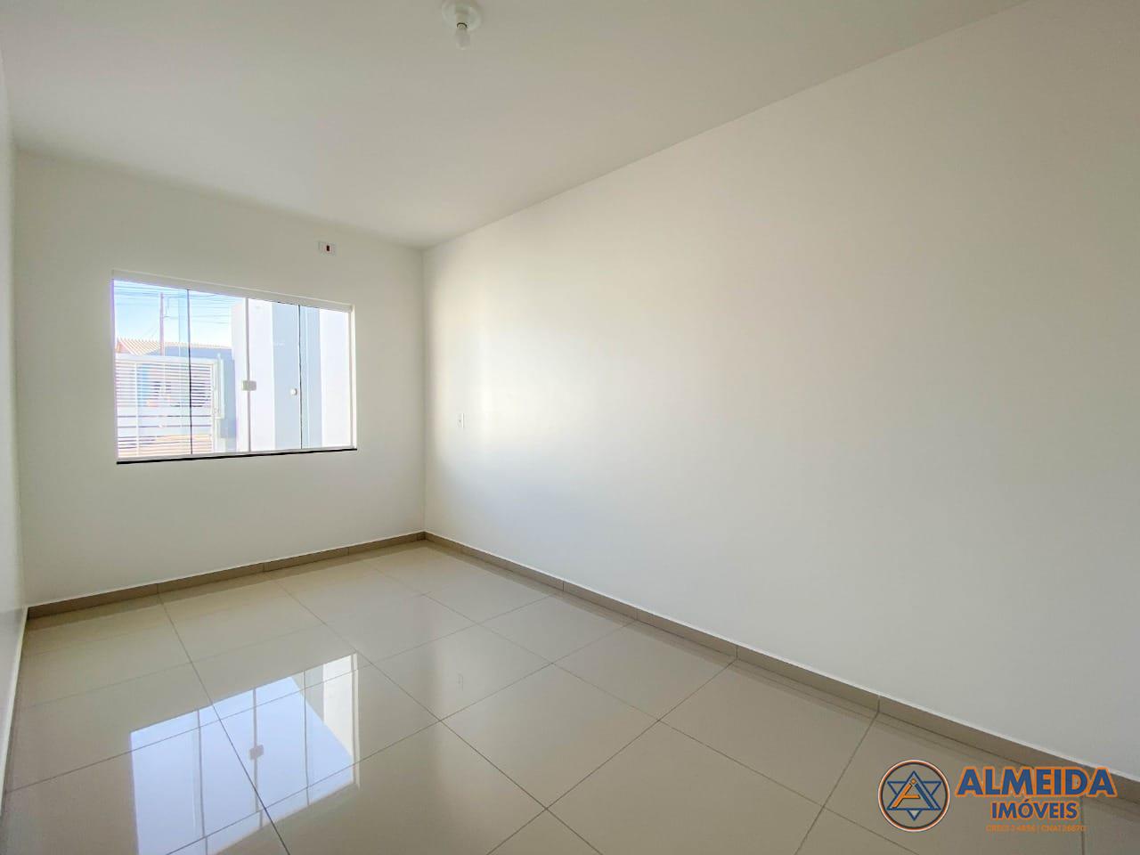CASAS NA PLANTA PARA VENDA COM SOBRA DE TERRENO LOCALIZADO JARDIM VENEZA NO BAIRRO CASCAVEL VELHO.