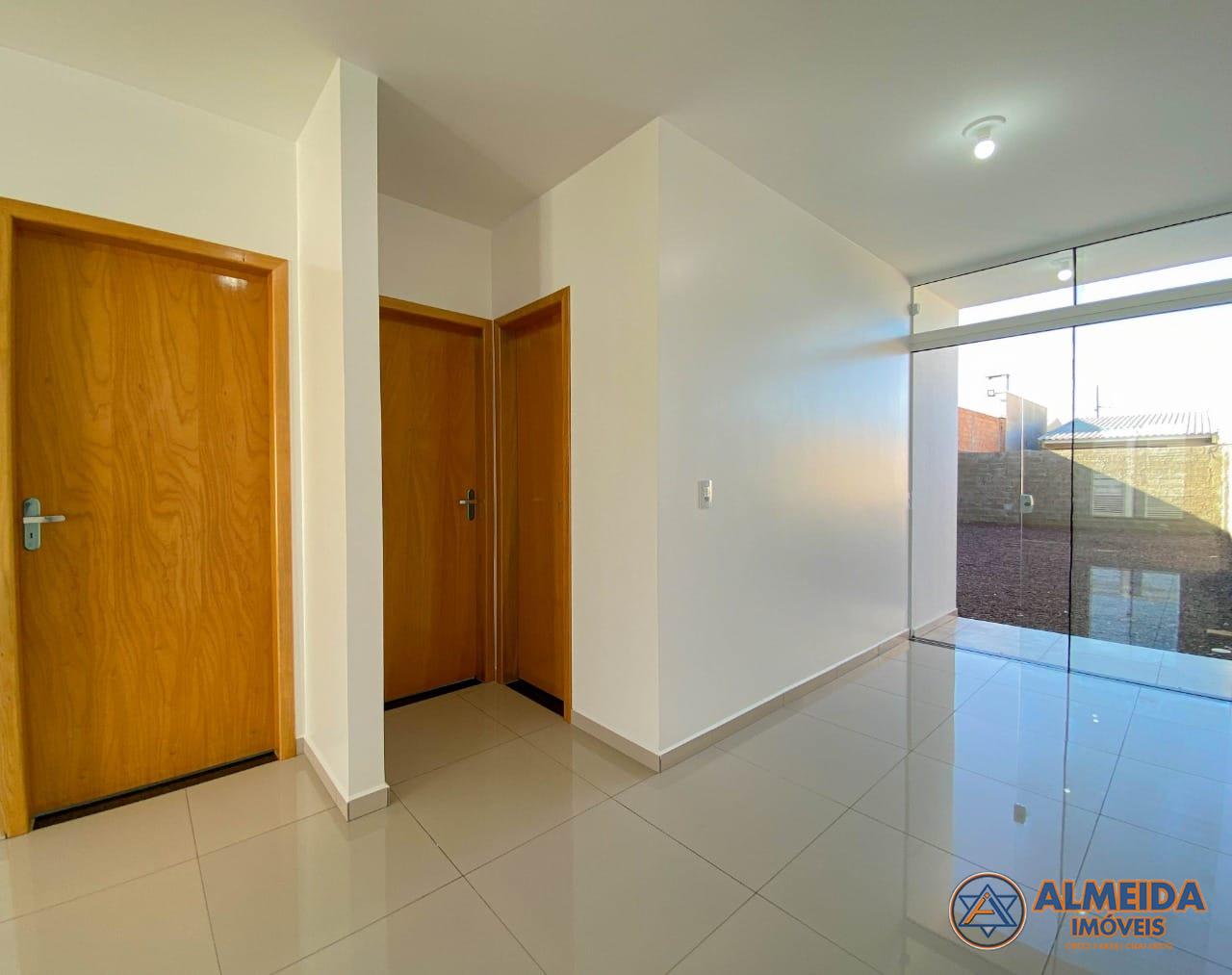 CASAS NA PLANTA PARA VENDA COM SOBRA DE TERRENO LOCALIZADO JARDIM VENEZA NO BAIRRO CASCAVEL VELHO.