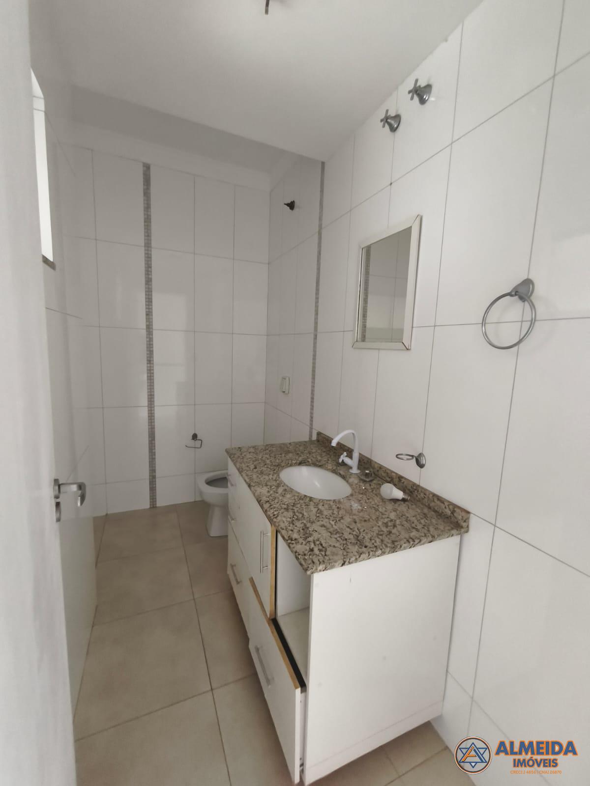 SOBRADO COM 178M2 NO BAIRRO ESMERALDA PROXIMIDADES DO ESTDIO