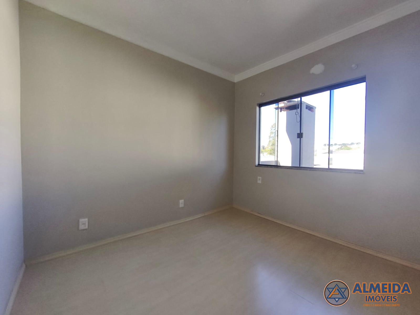 SOBRADO COM 178M2 NO BAIRRO ESMERALDA PROXIMIDADES DO ESTDIO