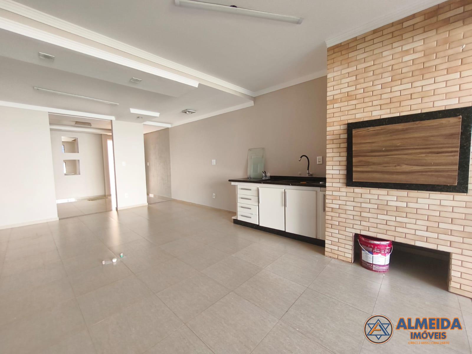 SOBRADO COM 178M2 NO BAIRRO ESMERALDA PROXIMIDADES DO ESTDIO