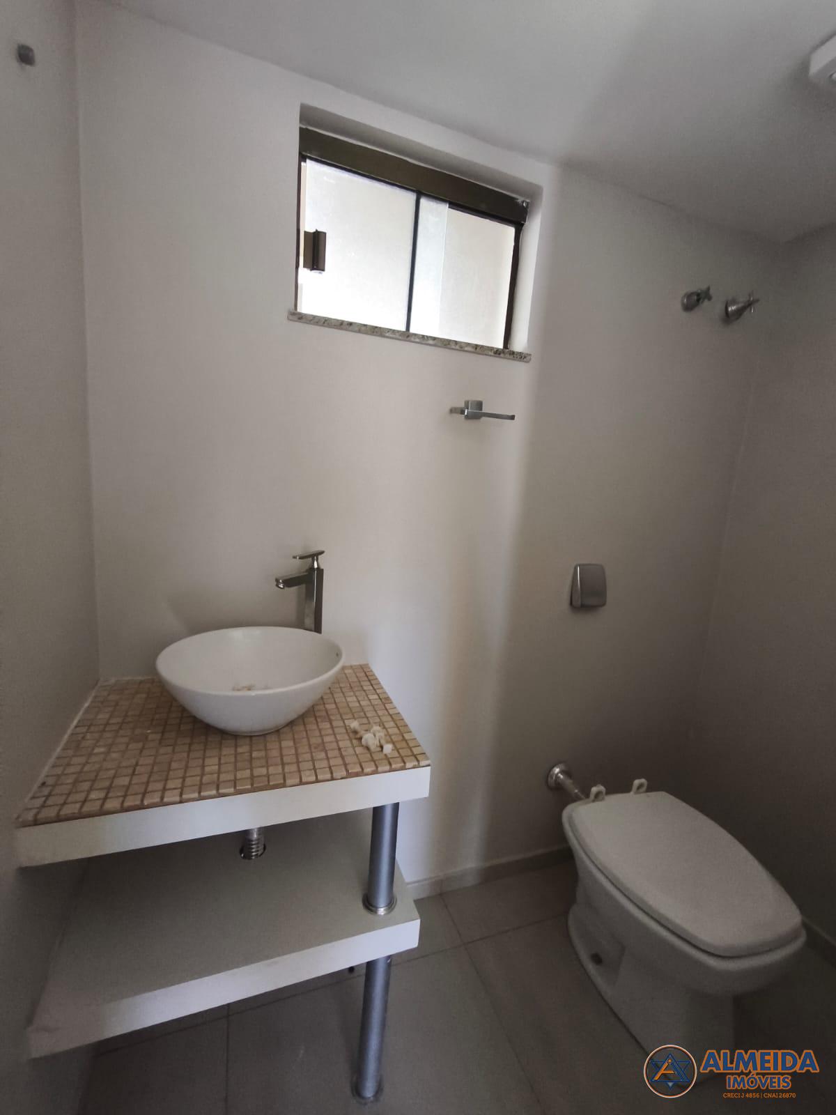 SOBRADO COM 178M2 NO BAIRRO ESMERALDA PROXIMIDADES DO ESTDIO