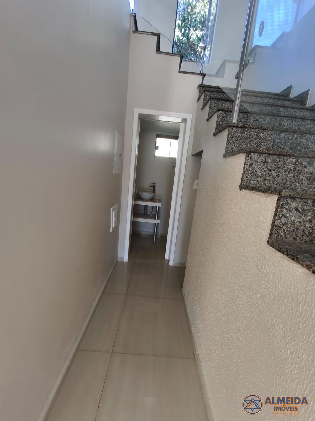 SOBRADO COM 178M2 NO BAIRRO ESMERALDA PROXIMIDADES DO ESTDIO