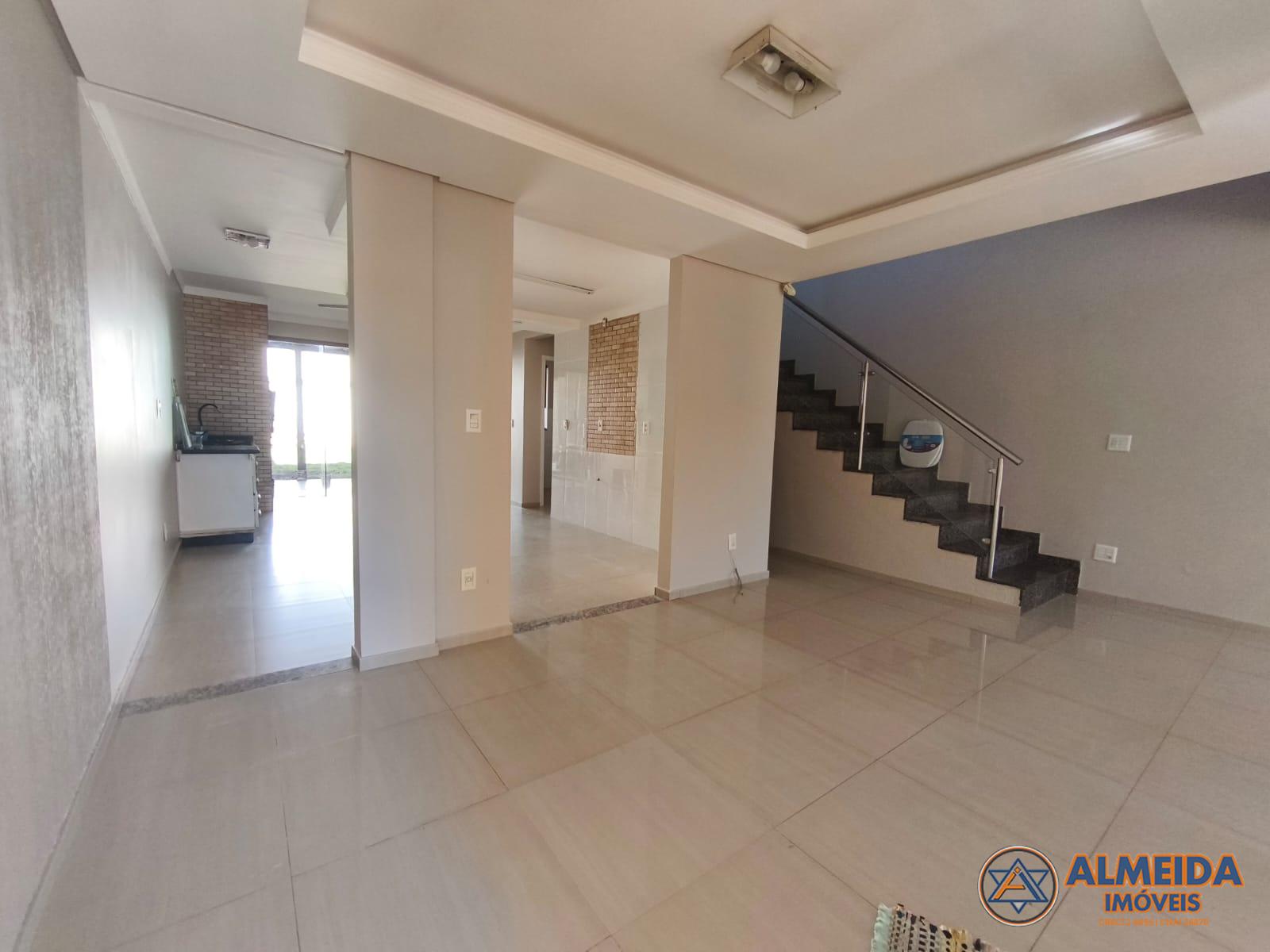 SOBRADO COM 178M2 NO BAIRRO ESMERALDA PROXIMIDADES DO ESTDIO