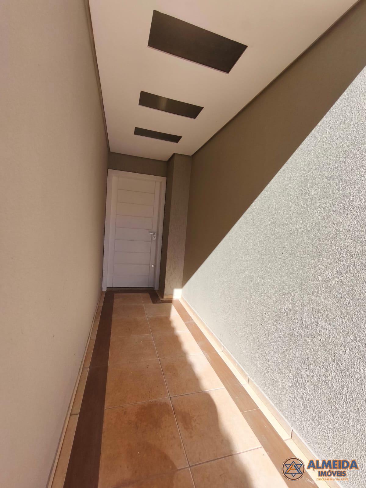 SOBRADO COM 178M2 NO BAIRRO ESMERALDA PROXIMIDADES DO ESTDIO