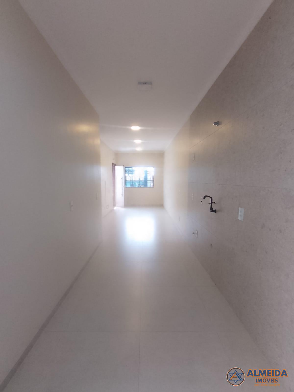 CASA SEMI NOVA COM 2 QUARTOS PRXIMO DA PARQUIA RAINHA DOS APSTOLOS