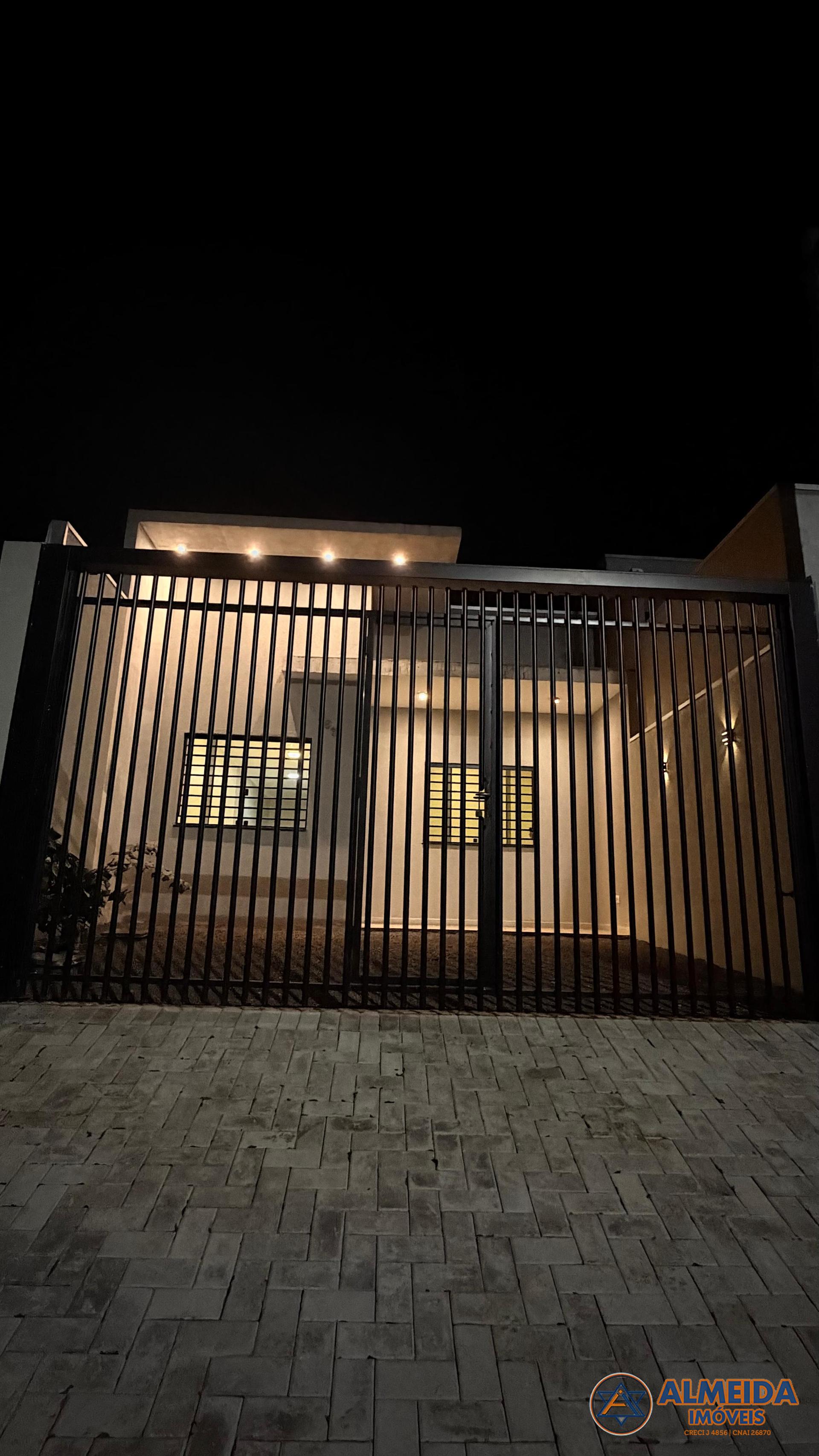 CASA SEMI NOVA COM 2 QUARTOS PRXIMO DA PARQUIA RAINHA DOS APSTOLOS