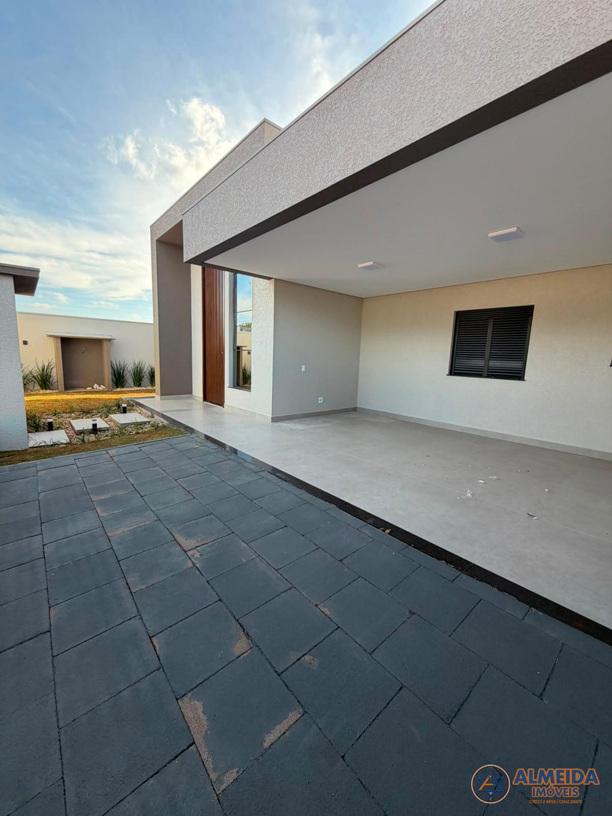 CASA NOVA ALTO PADRÃO PARA VENDA EM FASE DE ACABAMENTO COM SOB...