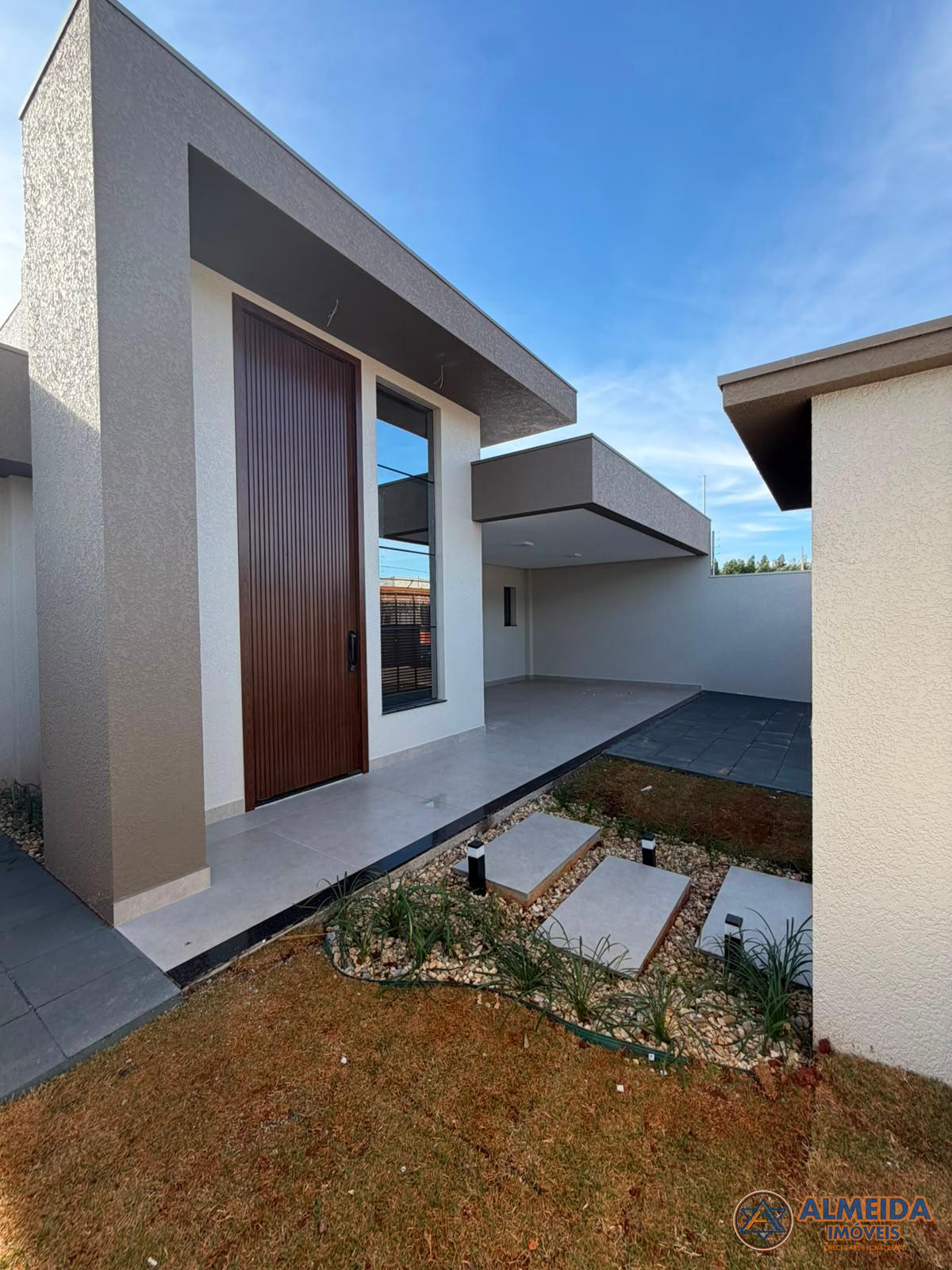 CASA NOVA ALTO PADRÃO PARA VENDA EM FASE DE ACABAMENTO COM SOB...