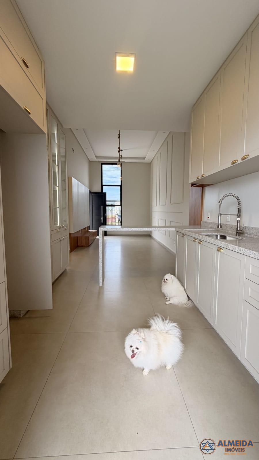 CASA NOVA PARA VENDA COM FINO PADRÃO DE ACABAMENTO E SOBRA DE ...