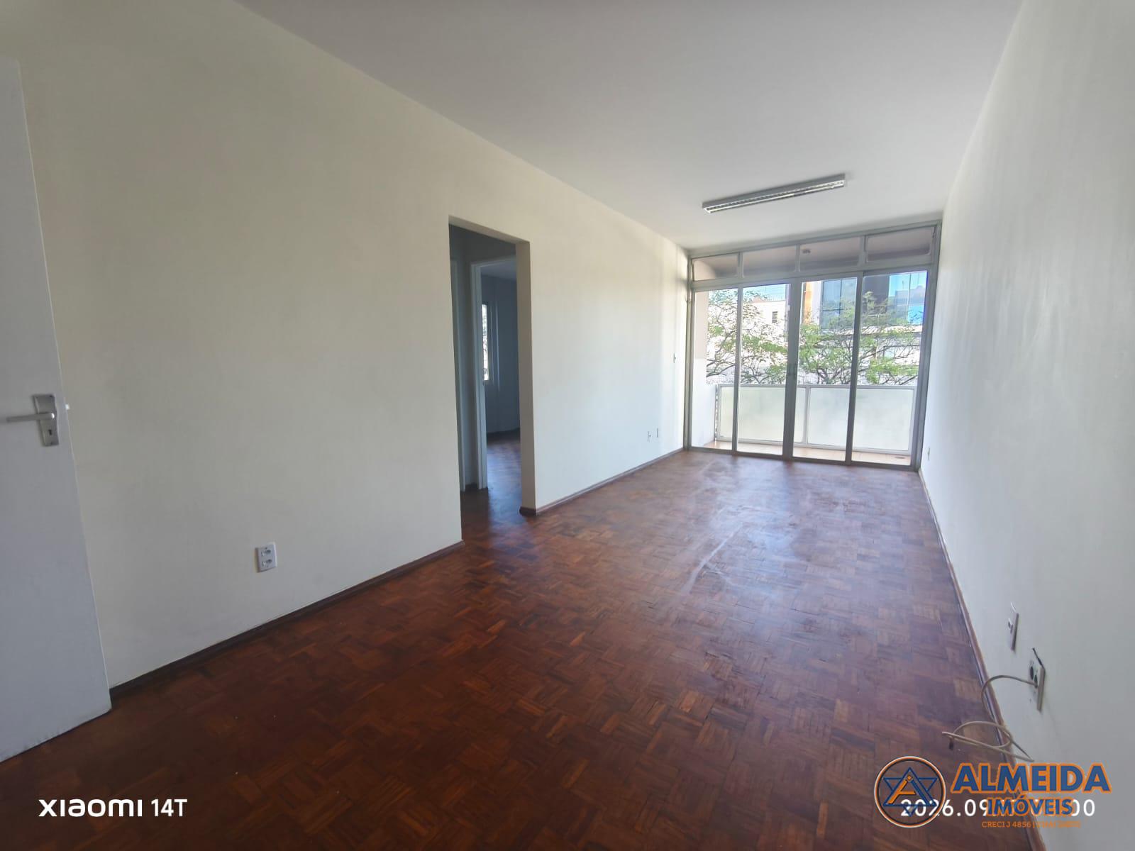 ED ITAPOA NO CENTRO DE CASCAVEL, LOCALIZADO NA RUA PARAN, 5 ANDAR, PRDIO COM ELEVADOR
