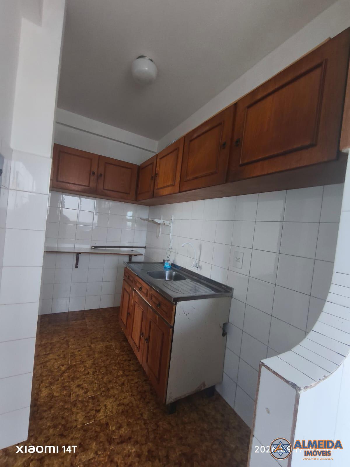 ED ITAPOA NO CENTRO DE CASCAVEL, LOCALIZADO NA RUA PARAN, 5 ANDAR, PRDIO COM ELEVADOR