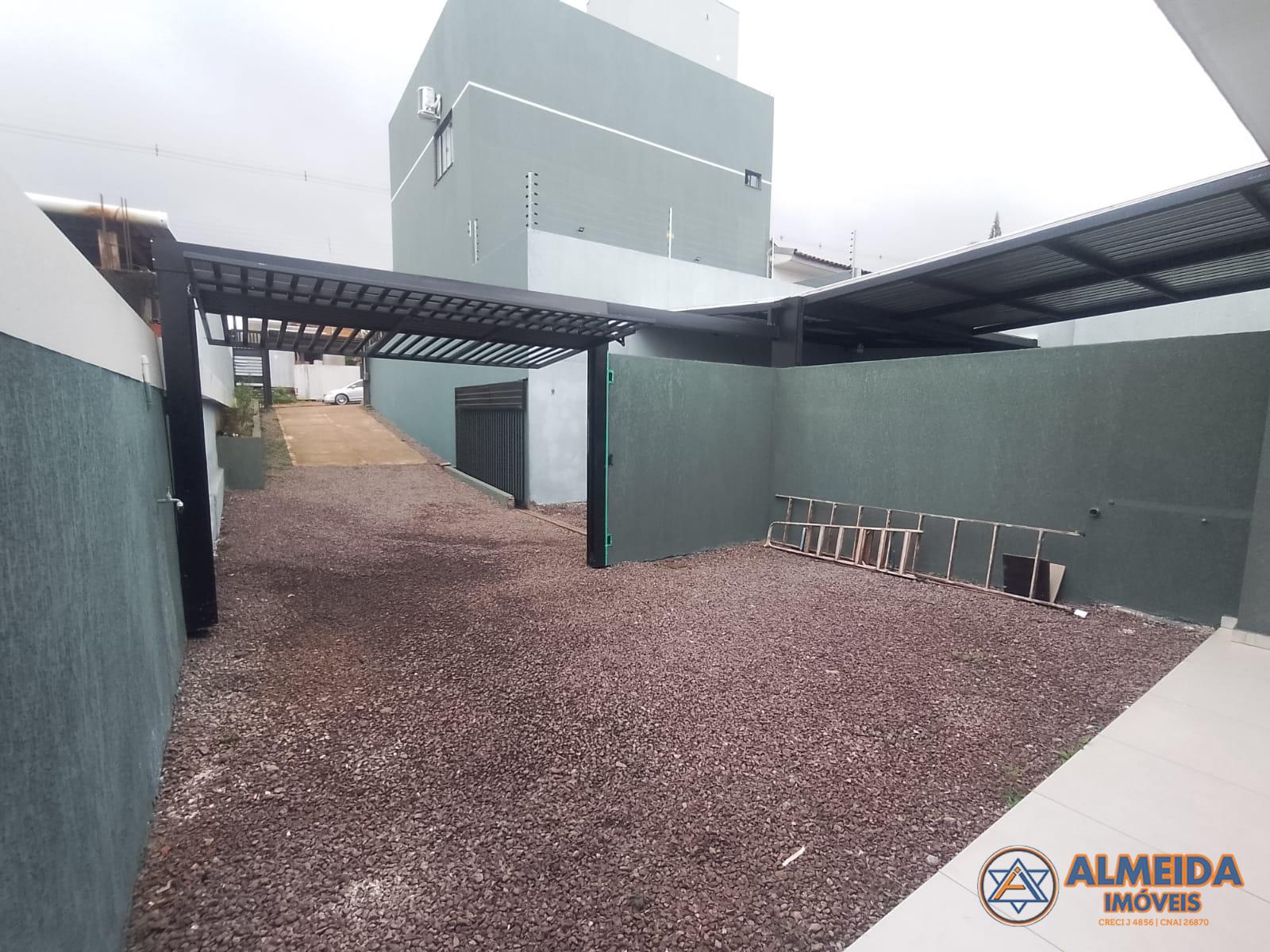 CASA COM 3 QUARTOS PARA VENDA NO BAIRRO CLAUDETE ACEITA FINANC...