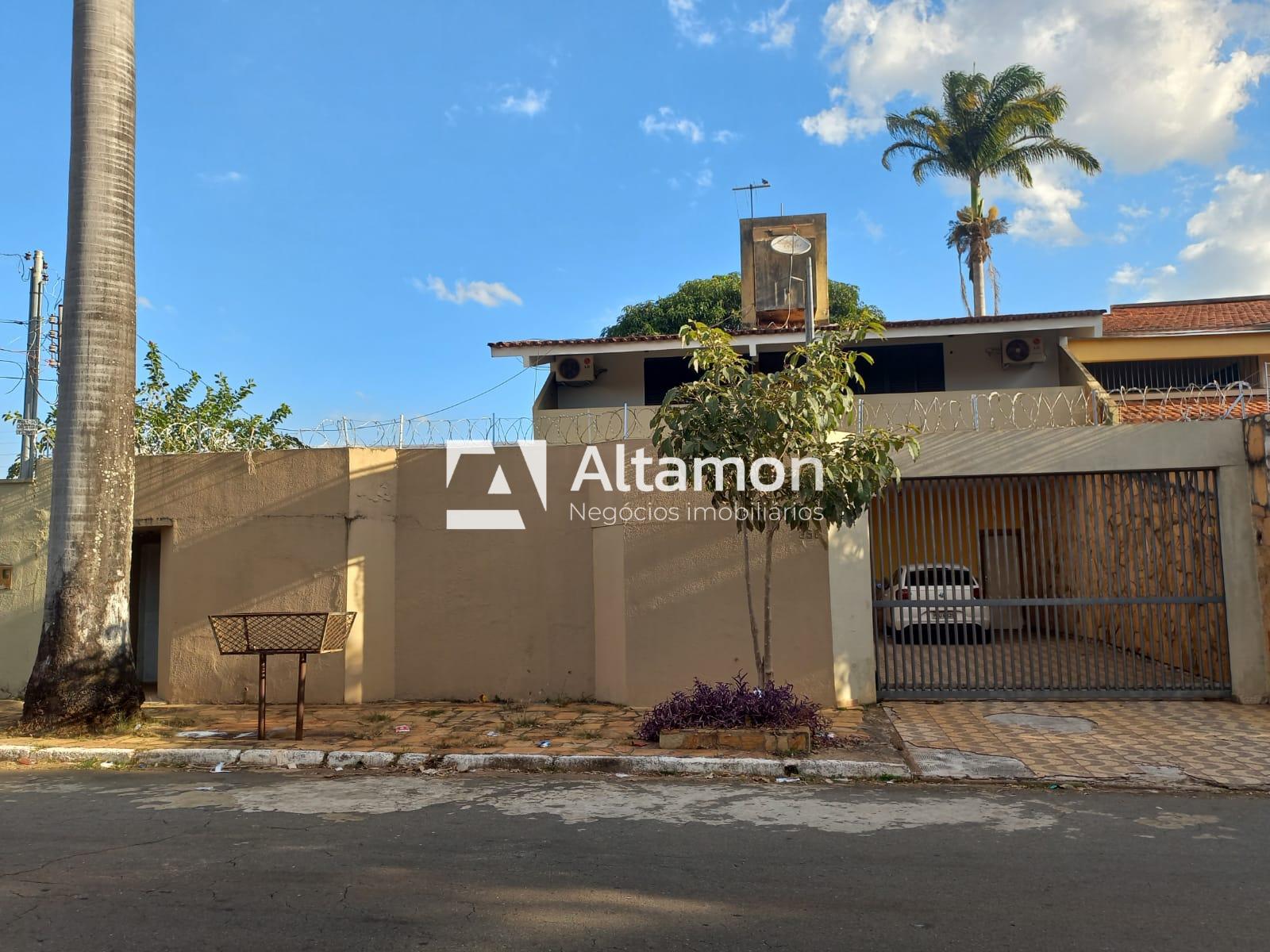 Sobrado, 4 quartos, 600 m² - Foto 1