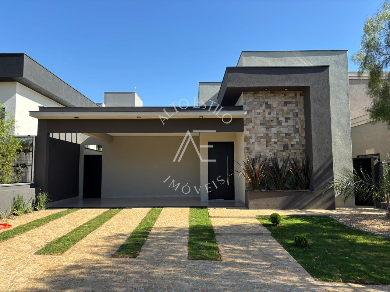 Casa térrea Nova condomínio Portal da Mata.