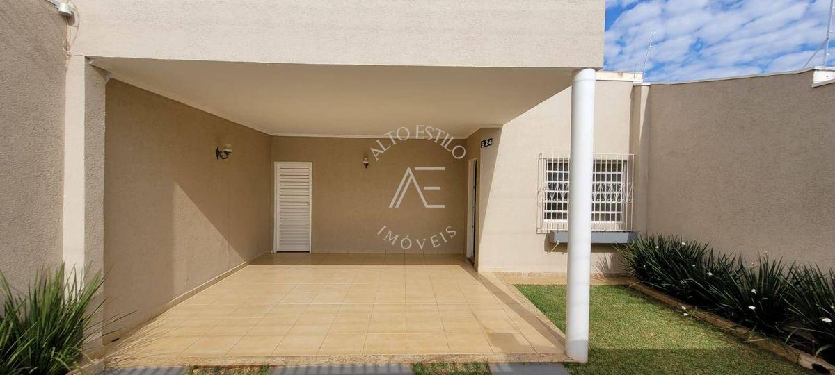 Casa térrea muito bem localizada no Jardim Interlagos 2 Dormit...