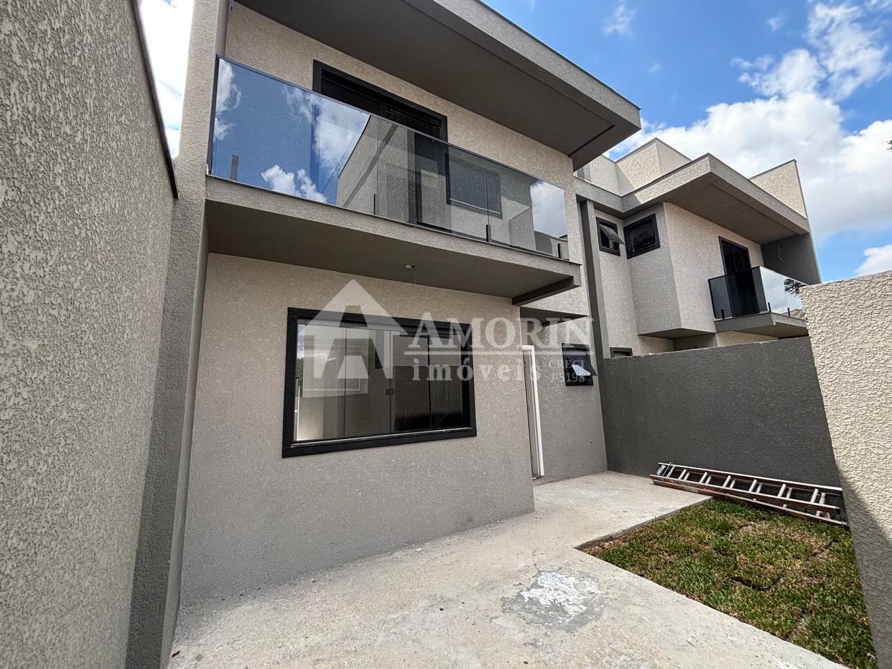 Sobrado à venda, 143m2, 3 dormitórios  1 suíte com sacada , te...