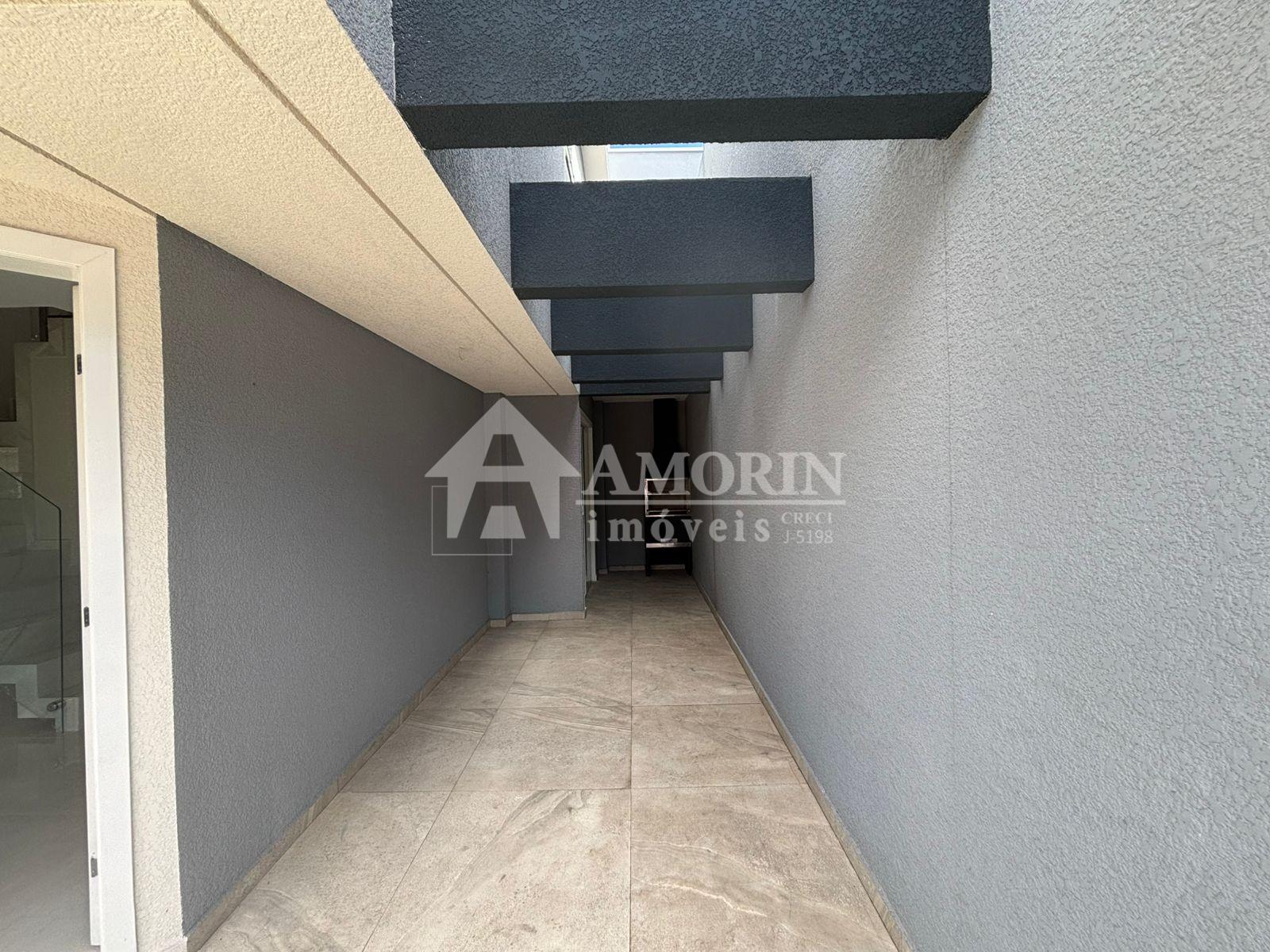 Sobrado com 2 dormitórios à venda, 68m2- Fazendinha- Curitiba Pr