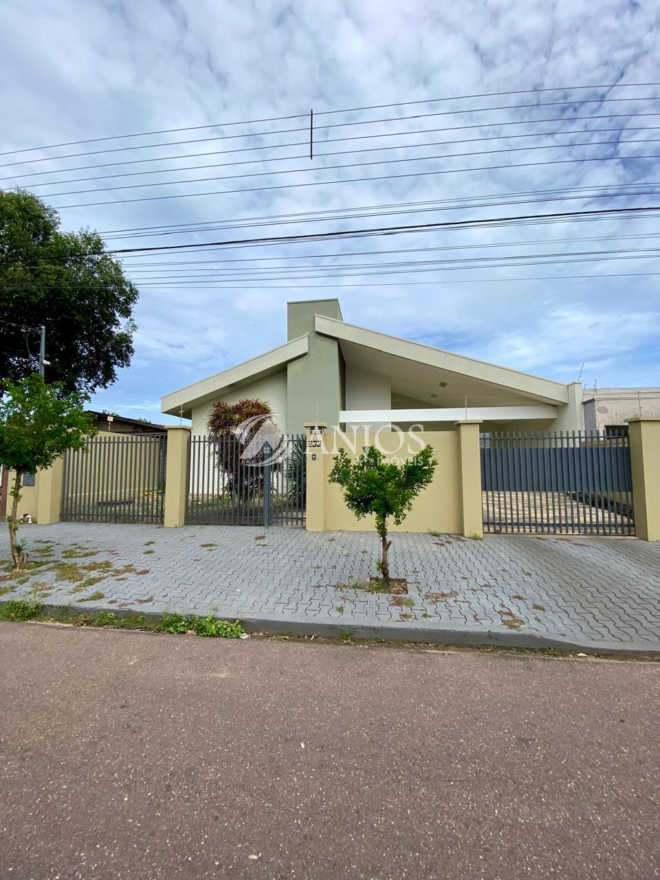 CASA Á VENDA, NO SETOR RESIDENCIAL NORTE EM  SINOP - MT.