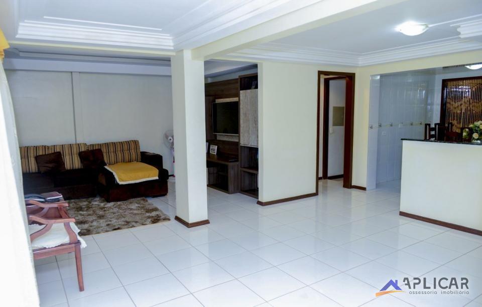Sobrado com 260 m2 no Jardim Santa Rosa, em Foz do Iguaçu - PR
