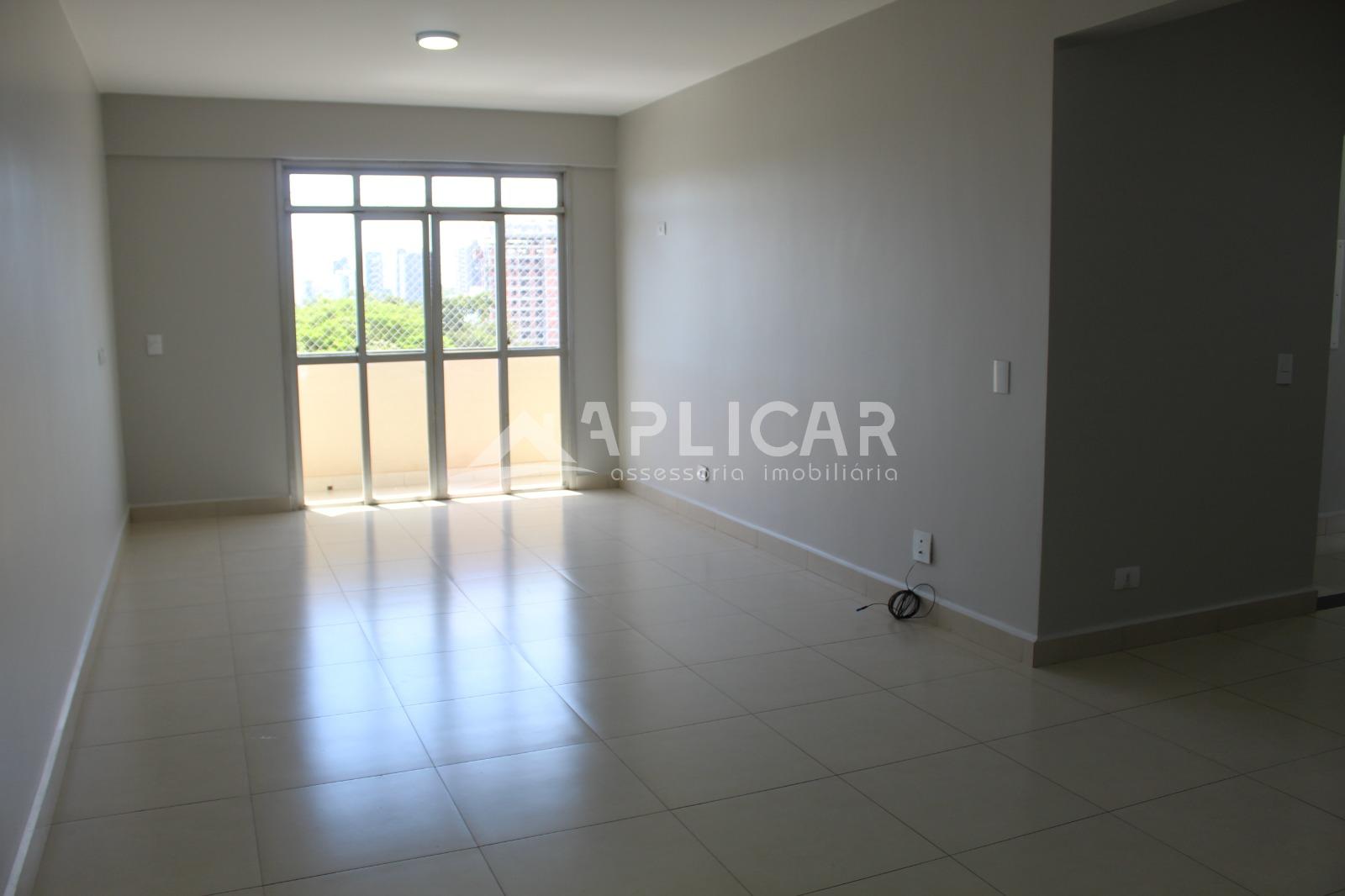 Apartamento no Edifício PIETRO ÂNGELO, no Centro de Foz do Igu...