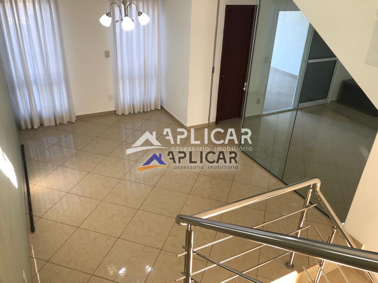 Sobrado à venda no bairro Vila Maracanã, FOZ DO IGUACU - PR