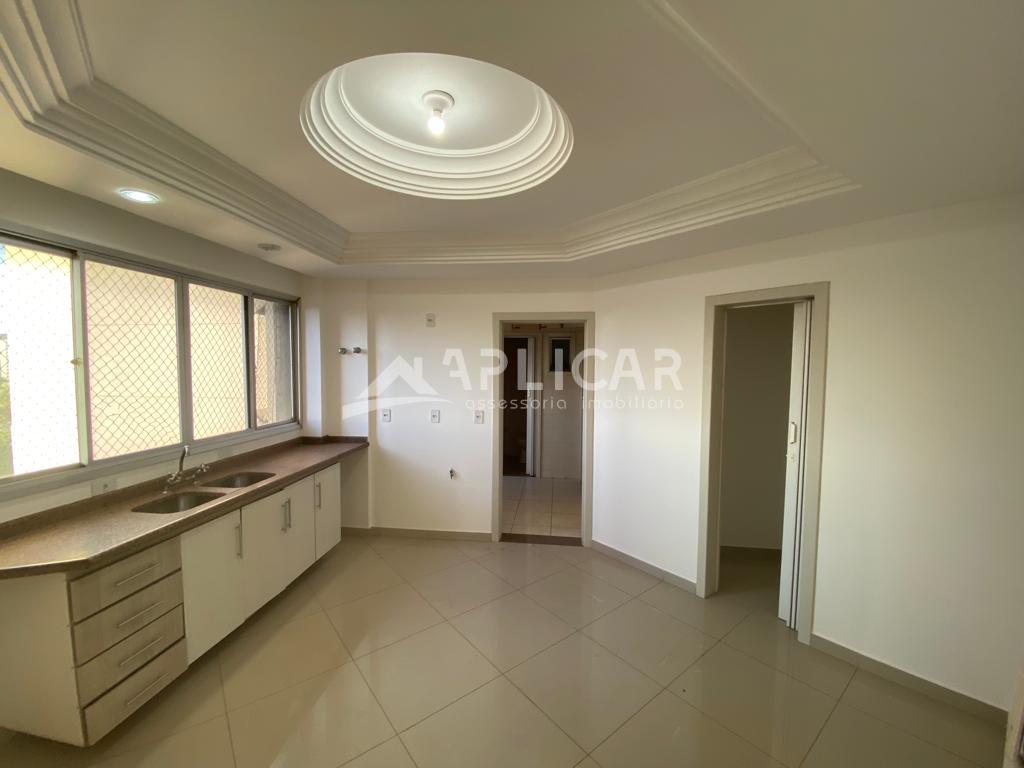Apartamento à venda no Centro, Edifício Solar das Gavoitas, FO...