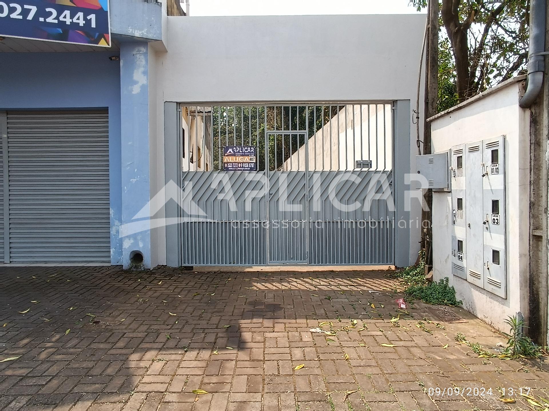 LOCAÇÃO DE 02 CASAS NO MESMO TERRENO, na Avenida Felipe Wandsc...