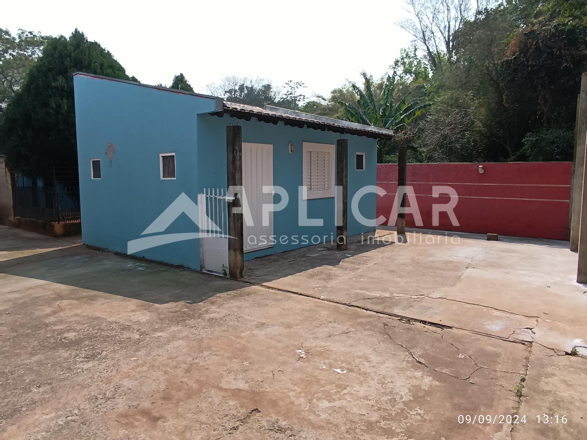 LOCAÇÃO DE 02 CASAS NO MESMO TERRENO, na Avenida Felipe Wandsc...