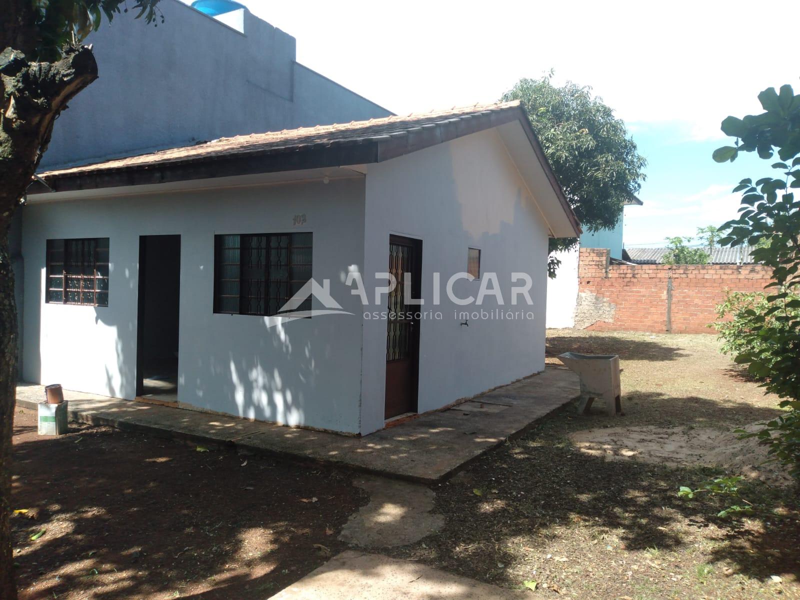 Casa à venda com 02 quartos no Jardim Ipê III, FOZ DO IGUACU - PR