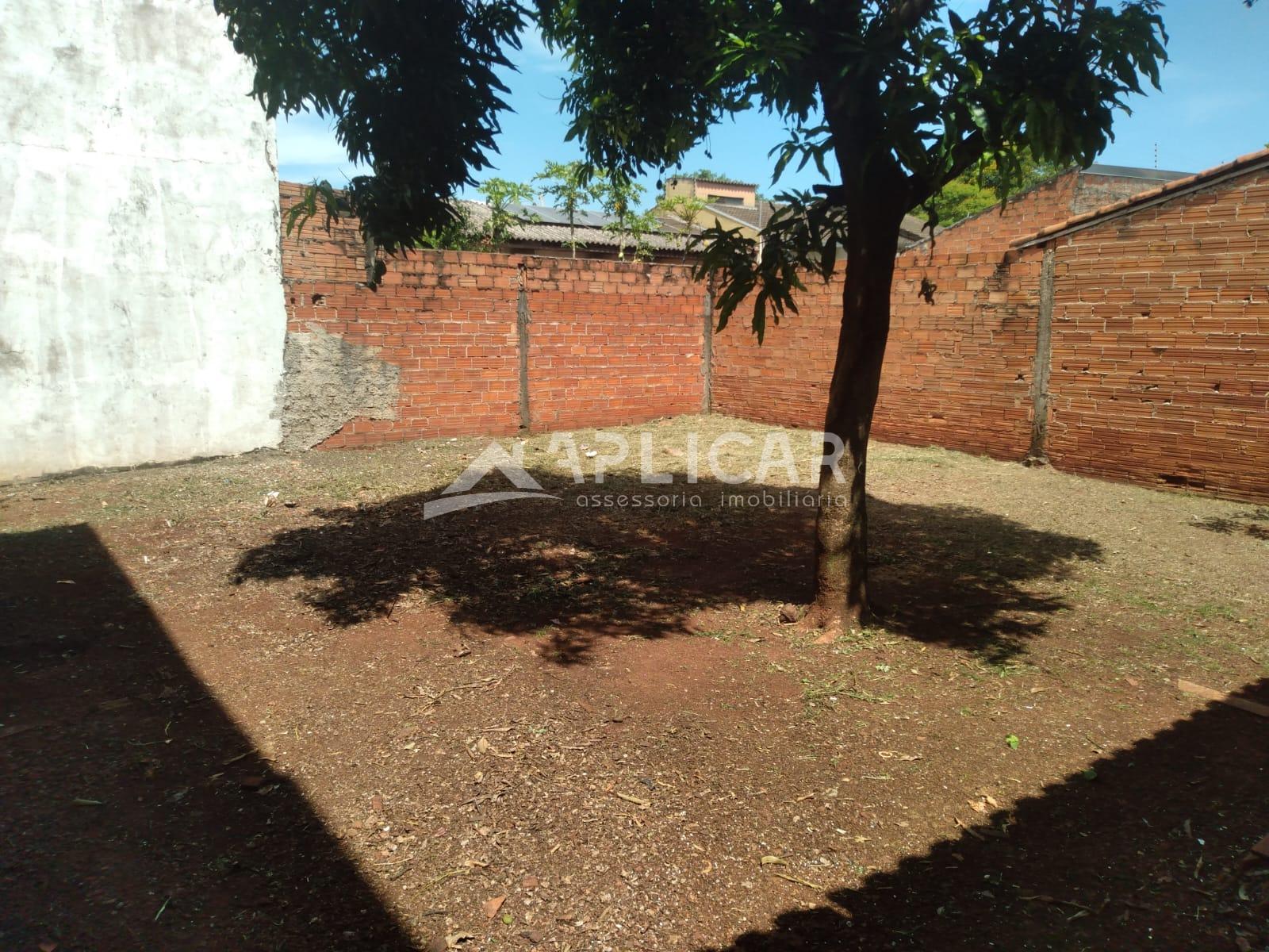Casa à venda com 02 quartos no Jardim Ipê III, FOZ DO IGUACU - PR