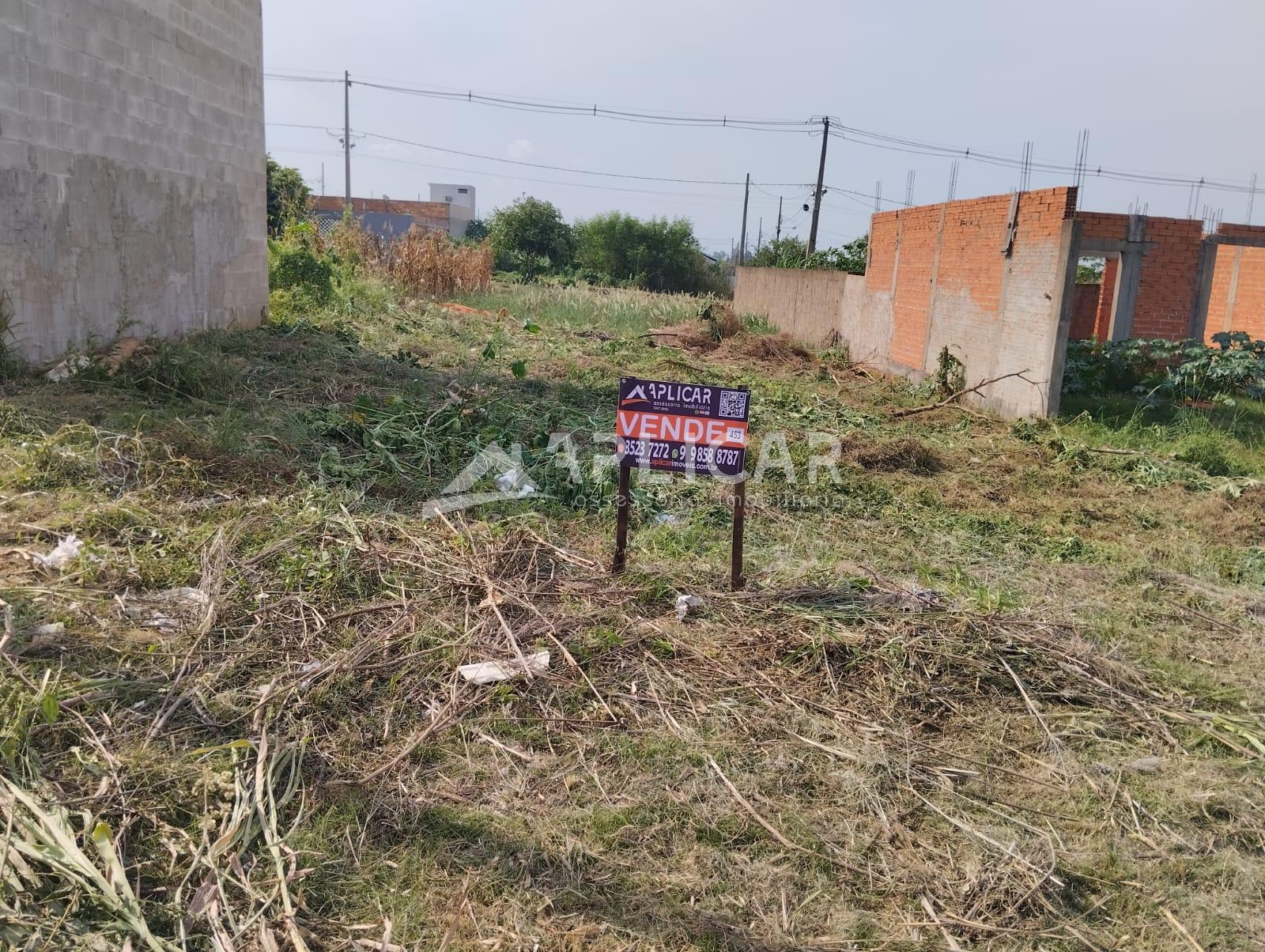 Terreno à venda no Bairro Parque da Lagoa, FOZ DO IGUACU - PR