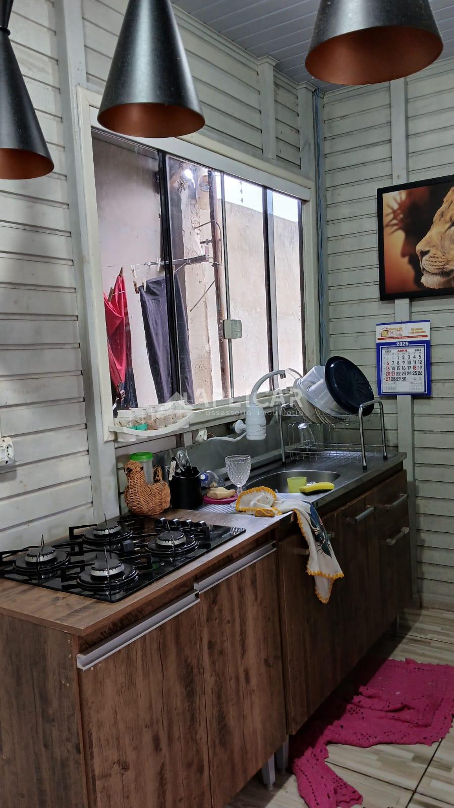 Casa à venda com terreno de 300 m2, Jardim das Oliveiras, FOZ ...