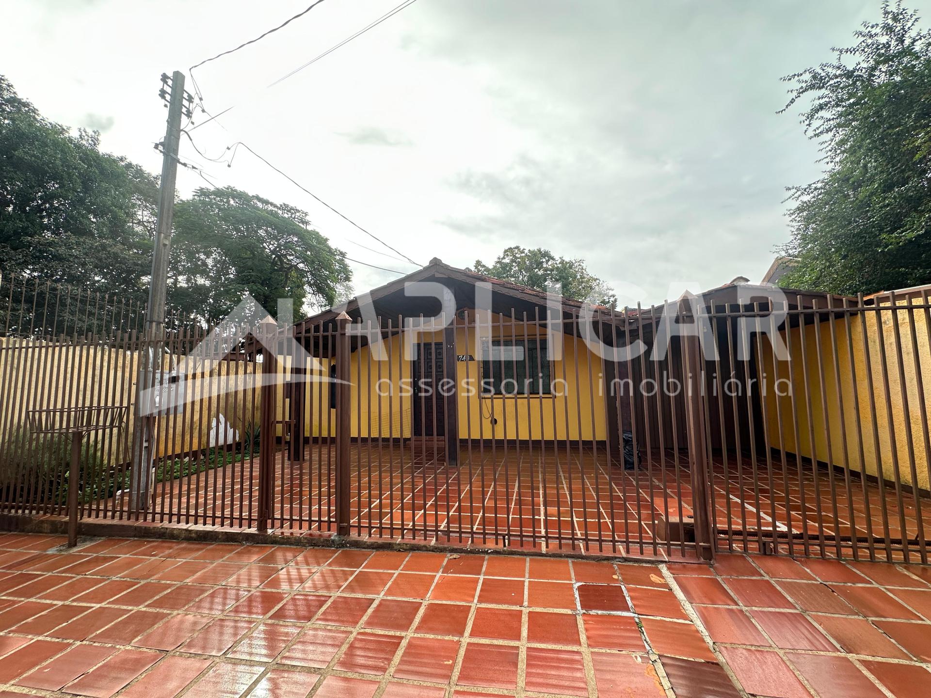 Casa à venda com piscina na Vila Militar, FOZ DO IGUACU - PR