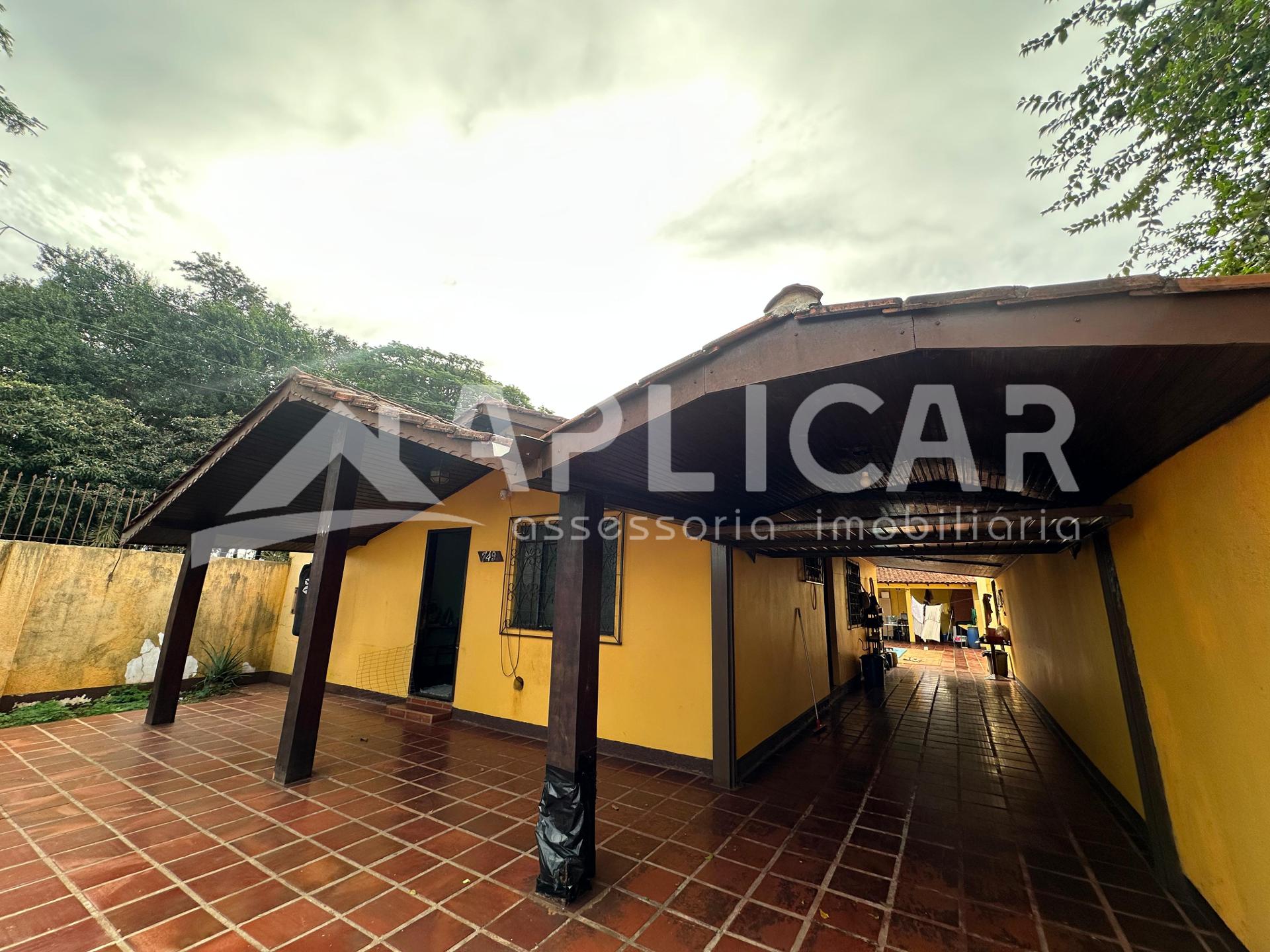 Casa à venda com piscina na Vila Militar, FOZ DO IGUACU - PR