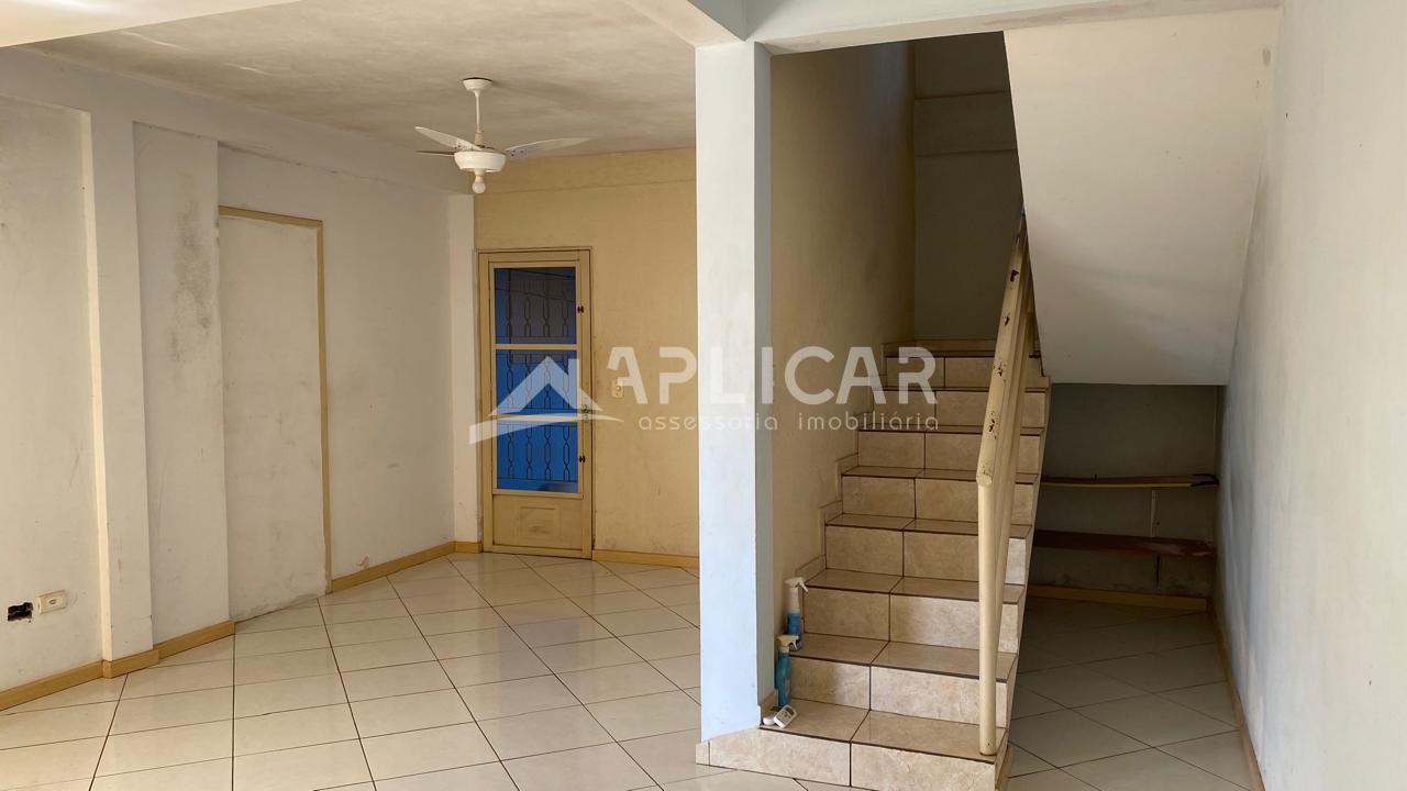 Sobrado à venda com quitinete no Conjunto Aporã, FOZ DO IGUACU...