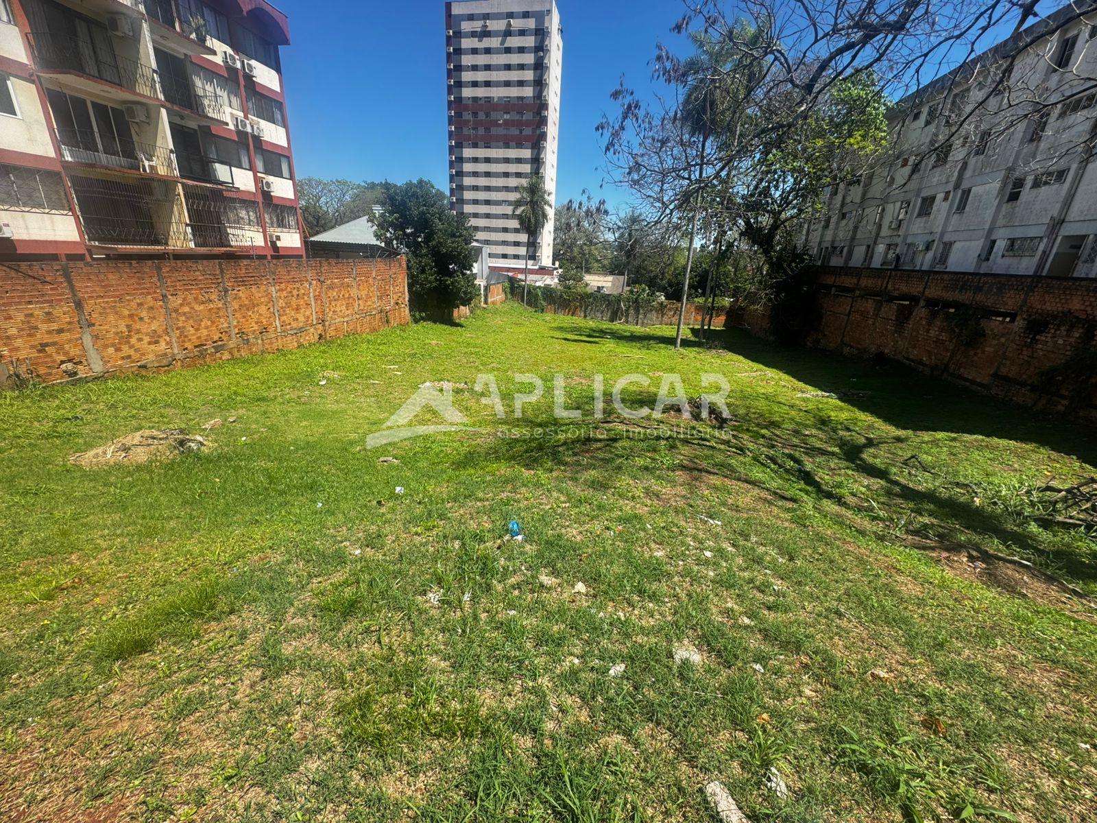 TERRENO COM 1.800M  À VENDA NA AV. TAROBÁ, CENTRO DE FOZ DO IG...