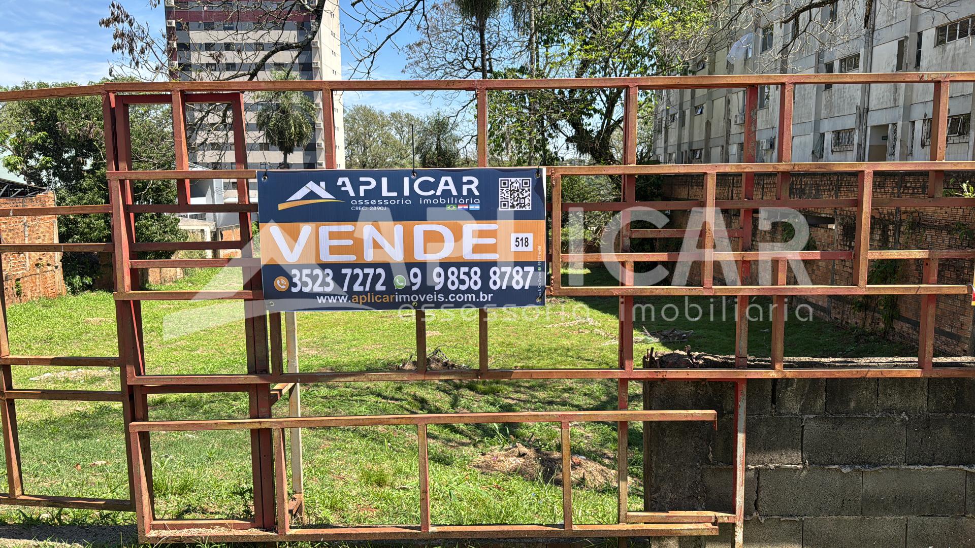 TERRENO COM 1.800M  À VENDA NA AV. TAROBÁ, CENTRO DE FOZ DO IG...