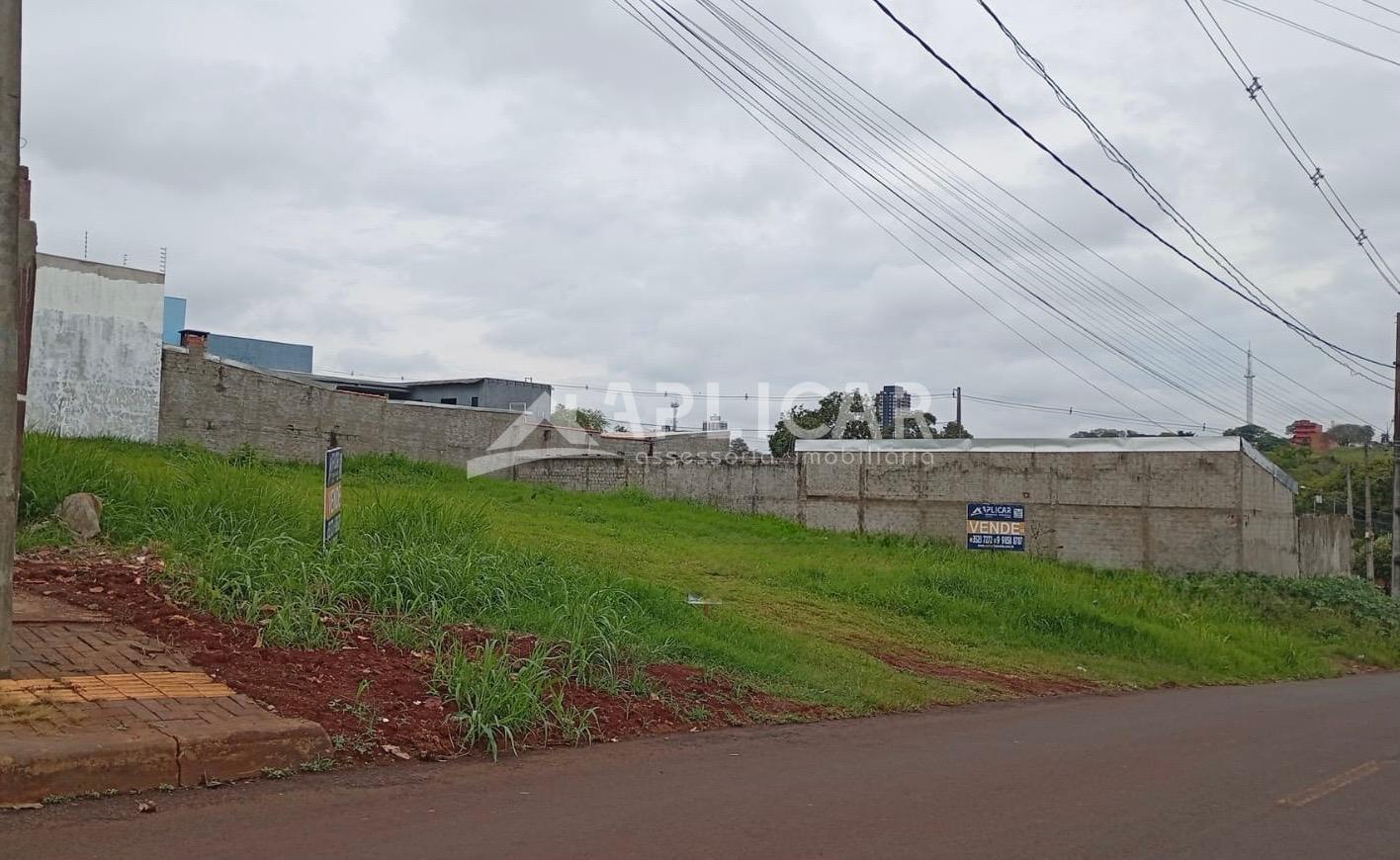 Terreno a venda no Bairro Jardim Acaray