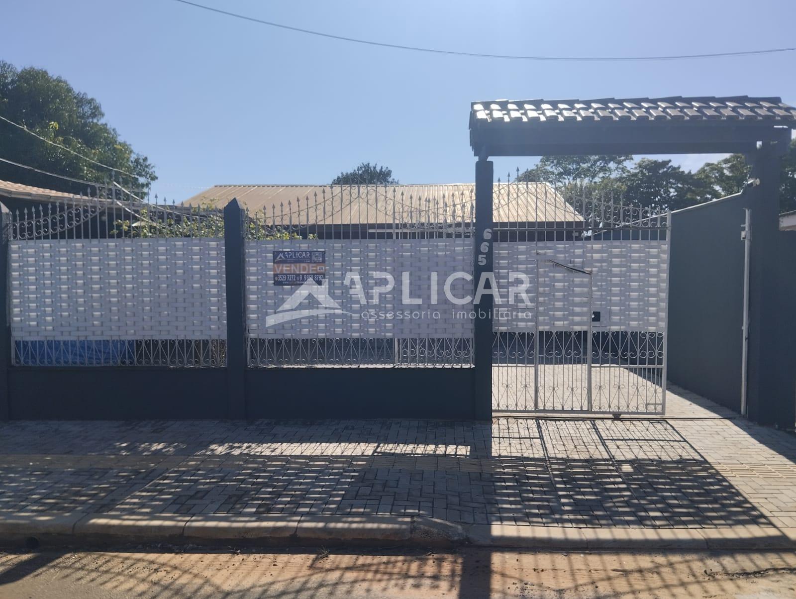 Casa à venda com terreno de 300m2, Morumbi I, FOZ DO IGUACU - PR