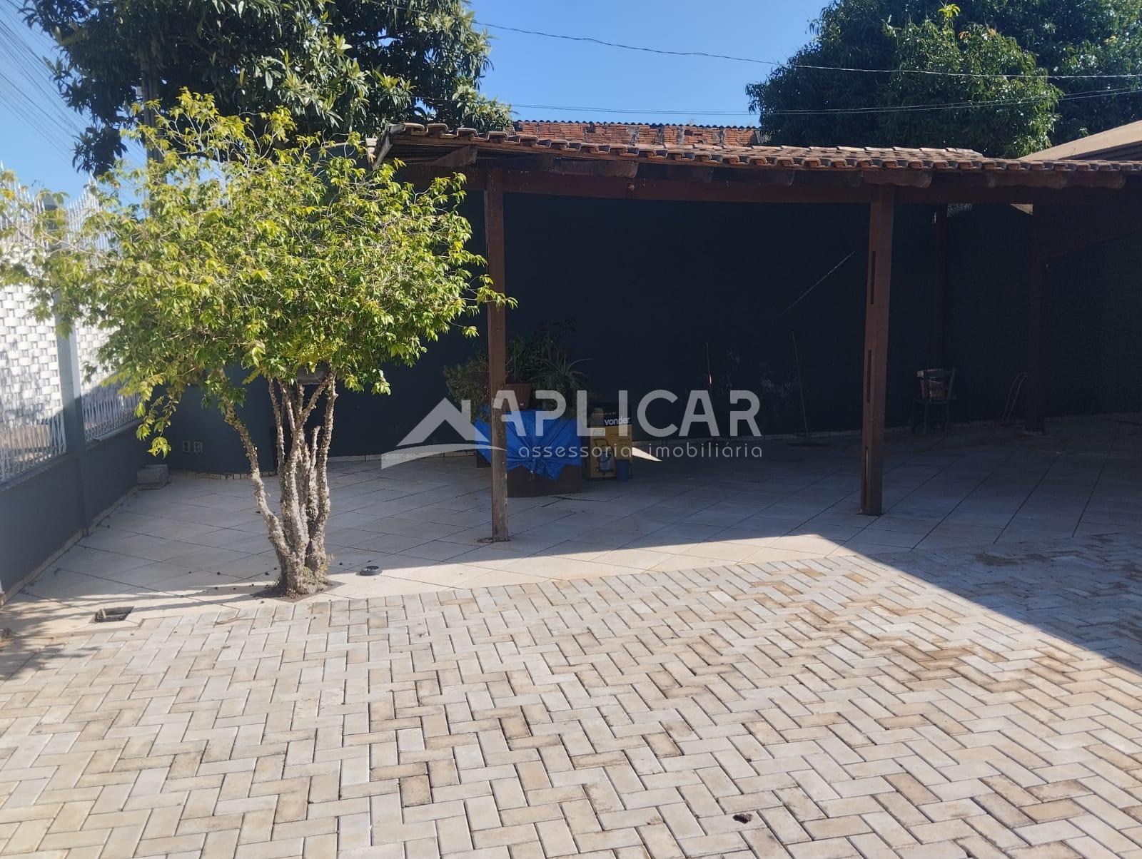 Casa à venda com terreno de 300m2, Morumbi I, FOZ DO IGUACU - PR