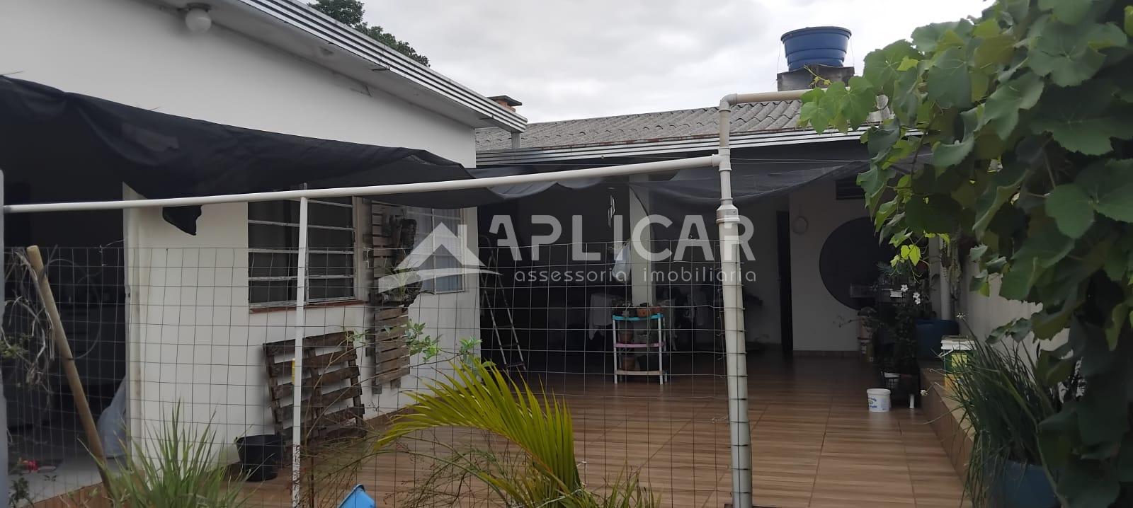 Terreno com 2 casas na Vila Adriana, FOZ DO IGUACU - PR