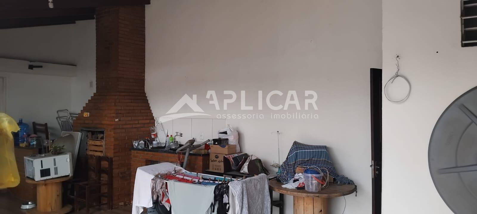 Terreno com 2 casas na Vila Adriana, FOZ DO IGUACU - PR