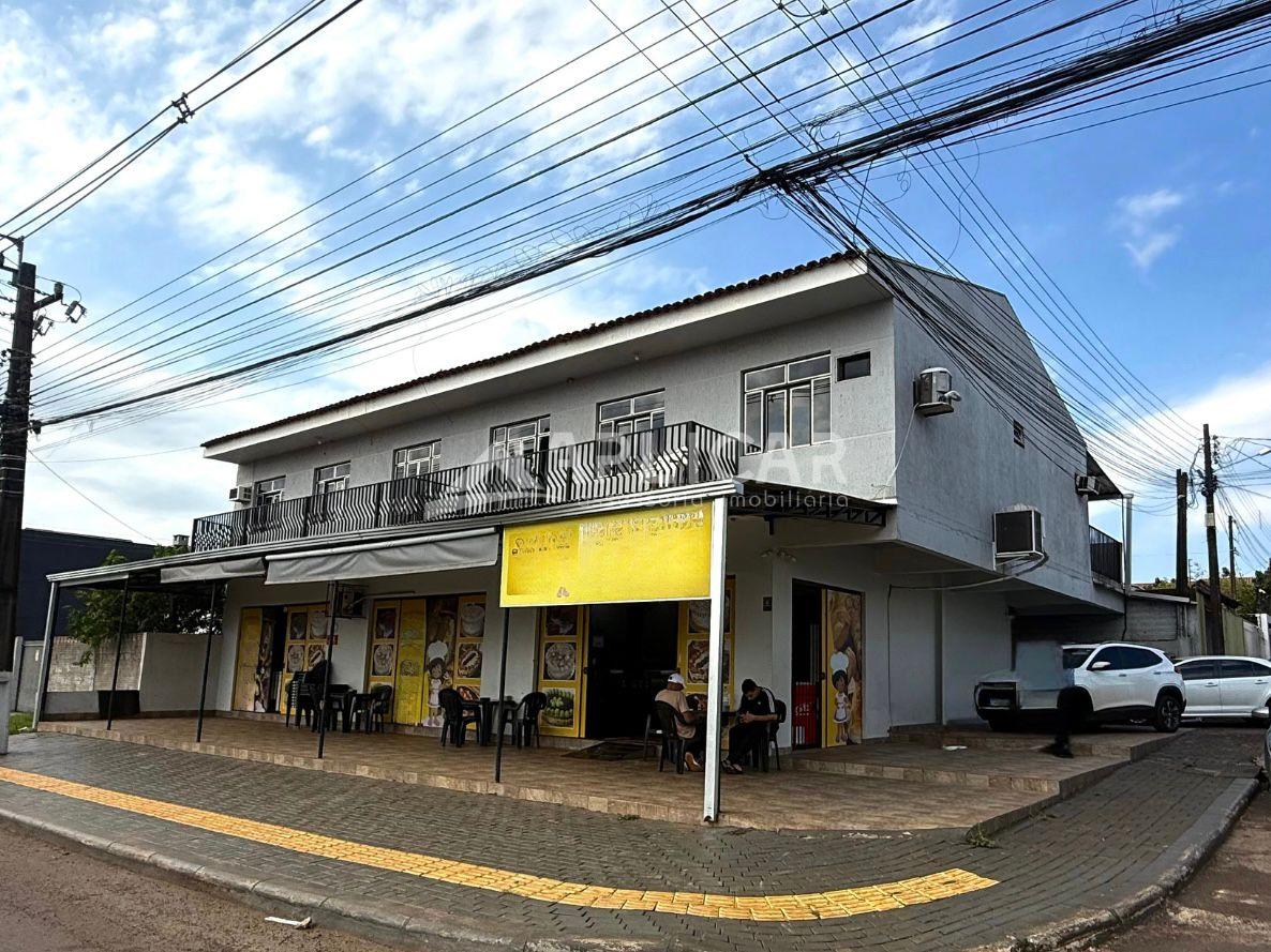 Prédio com 2 apartamentos e 1 sala comercial, Portal da Foz, F...