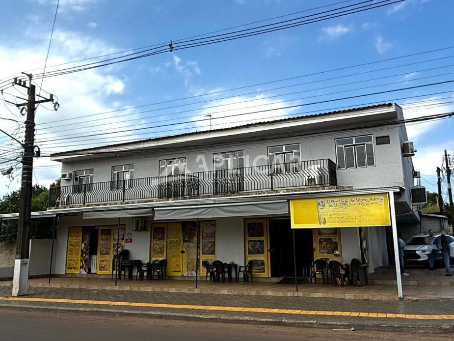 Prédio com 2 apartamentos e 1 sala comercial, Portal da Foz, F...