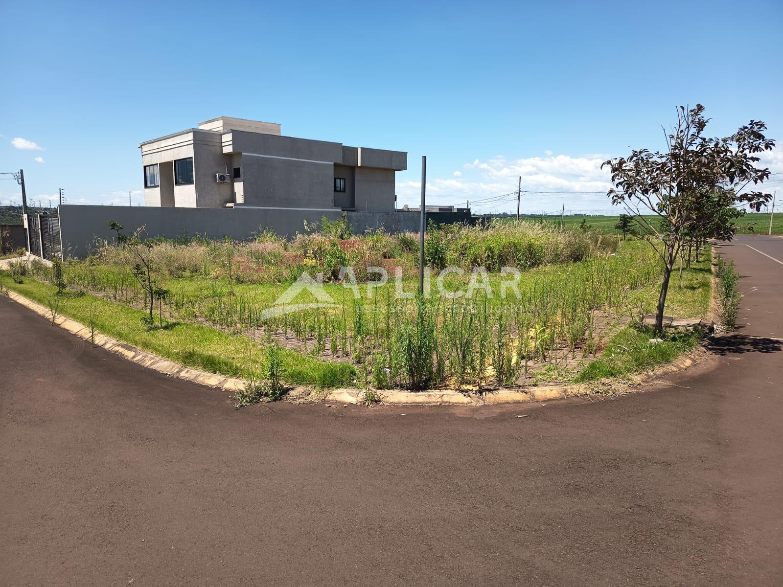 TERRRENO COMERCIAL DE ESQUINA NO JARDIM IPÊ - FOZ DO IGUAÇU-PR.