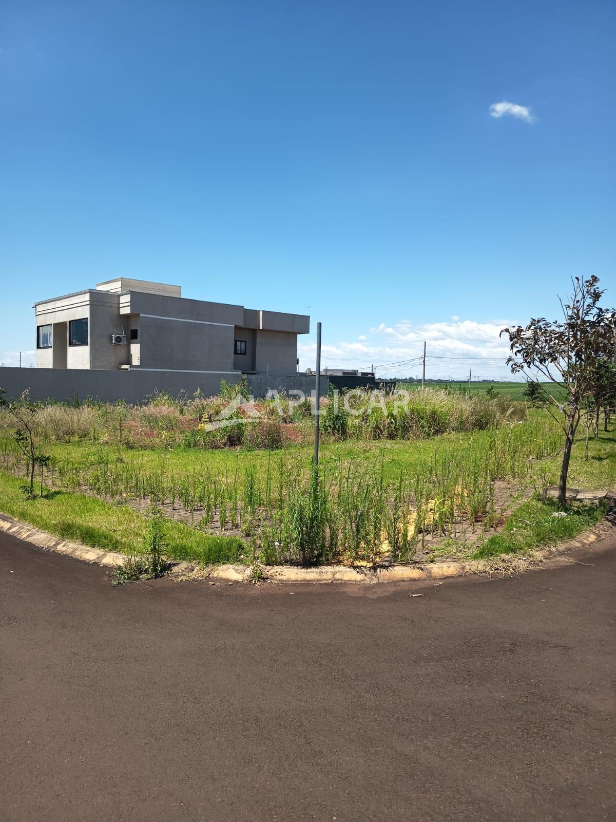 TERRRENO COMERCIAL DE ESQUINA NO JARDIM IPÊ - FOZ DO IGUAÇU-PR.