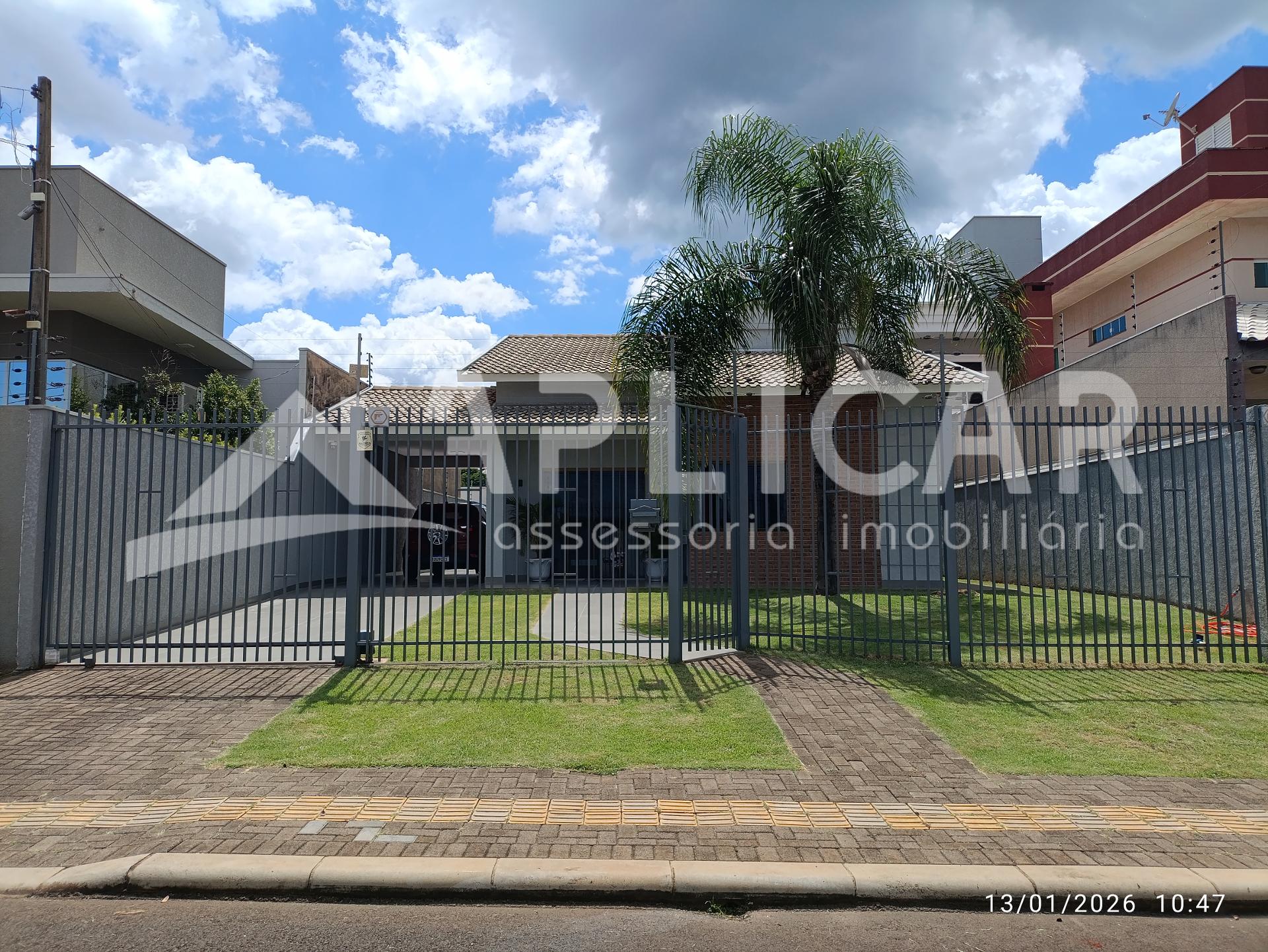 Casa com 118m2 e terreno de 341m2 no Jardim Panorama, FOZ DO I...