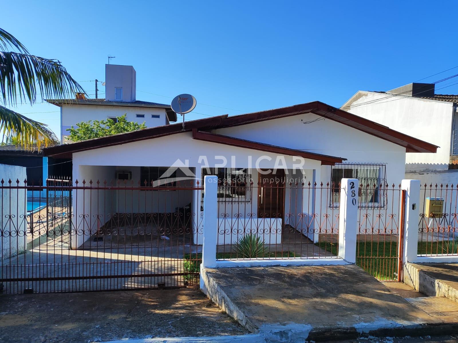 Casa  no JARDIM BEVERLY FALL´S PARK, FOZ DO IGUACU - PR