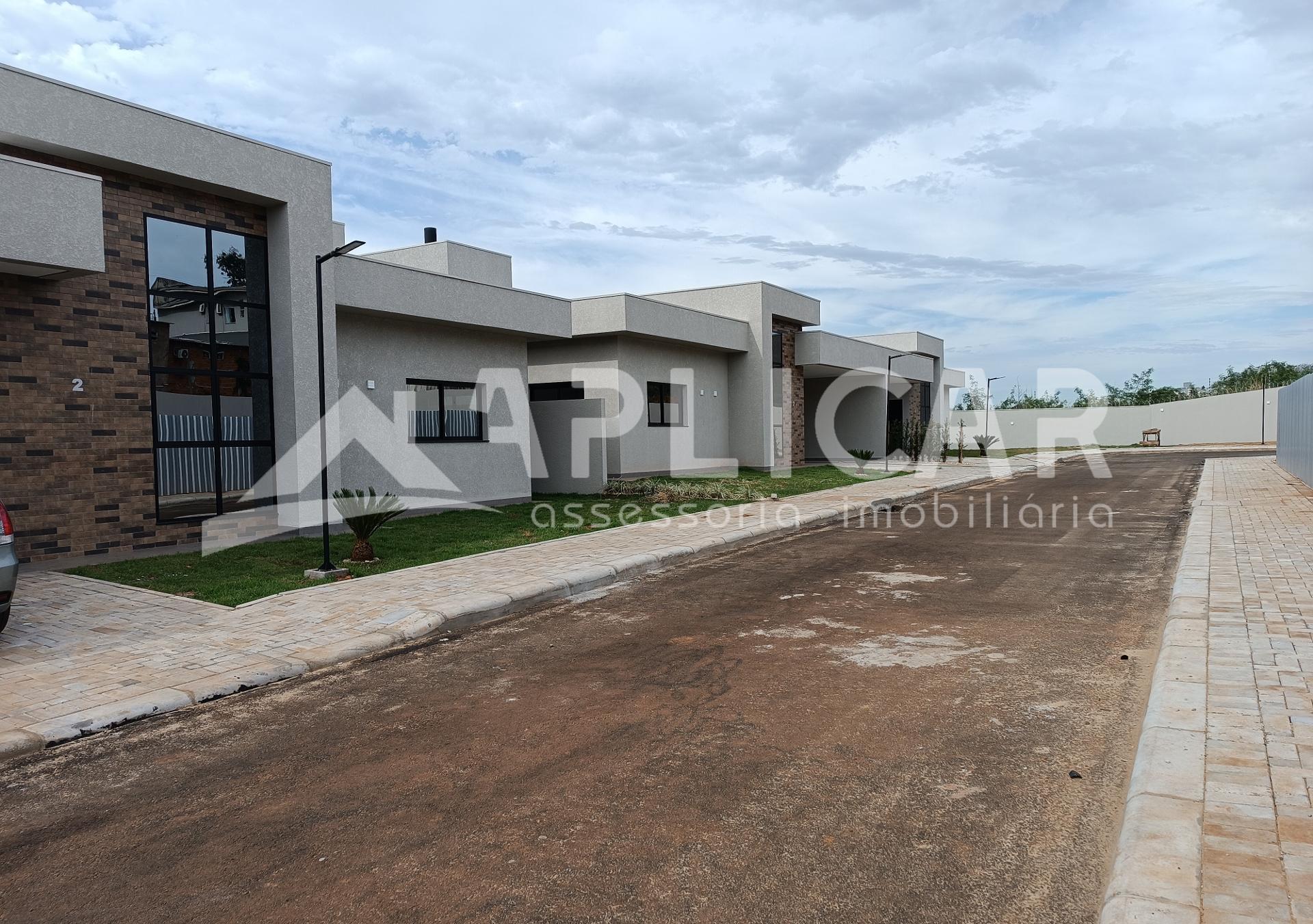 Casa nova em condomínio com 03 quartos, FOZ DO IGUACU - PR